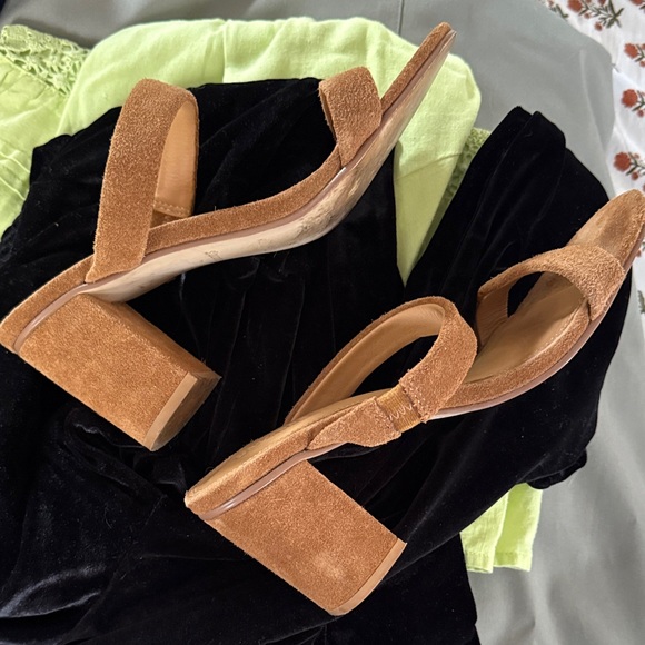 Soludos Tan Suede Block Heel Sandals - Picture 11 of 12